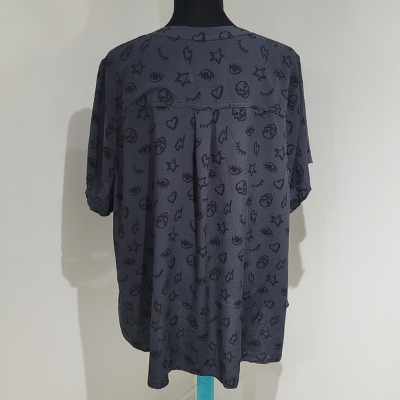 Torrid Women's Harper Georgette Skull Print Blouse Size 3 Gray Whimsigoth Casual - Picture 7 of 11
